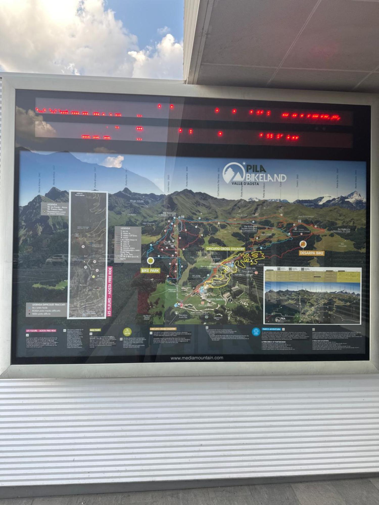 Aosta Center Holidays Apartments Bagian luar foto